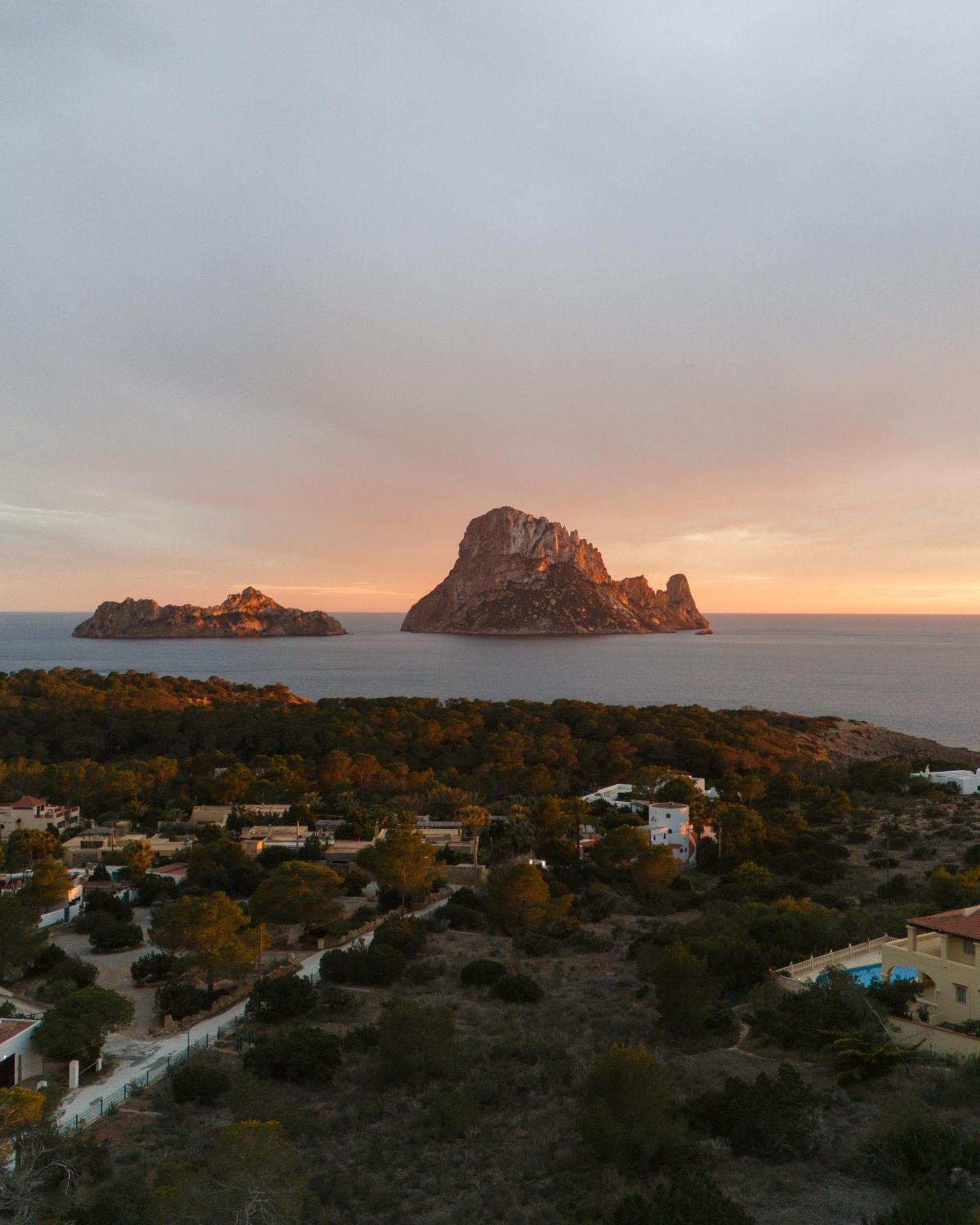 Unio Ibiza - Adults Only Hotel กาลาวาเดลลา ภายนอก รูปภาพ
